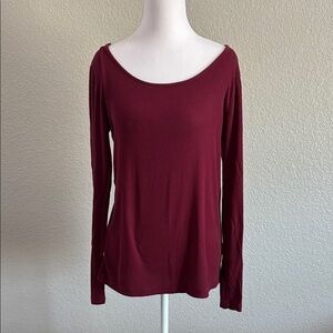 SO Fitted knit top with Long Sleeves large